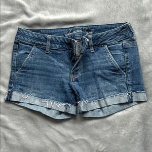 American Eagle Outfitters Women's Frayed Hem Jean Shorts
